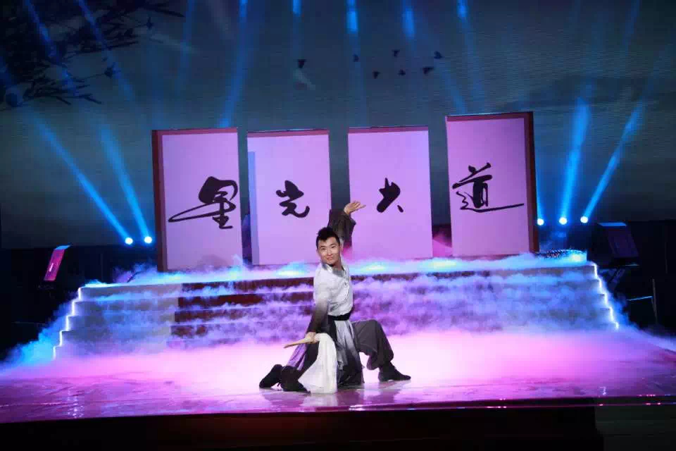 文章附图