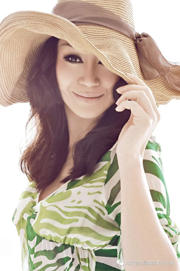 贵州省遵义县旅游歌曲 《最美田园居》-歌手陈燕